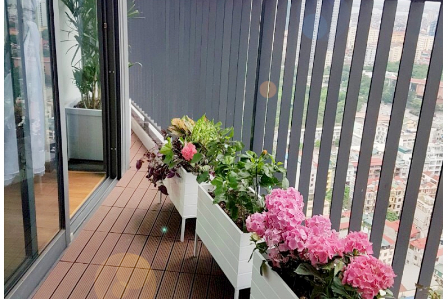 Balcony decor bằng hệ khung giàn gỗ nhựa composite 