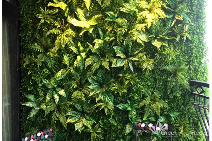 Tường hoa giả decor mảng xanh nhân tạo cho chung cư 